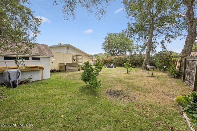 2638 STERN Drive N, Jacksonville, FL 32233