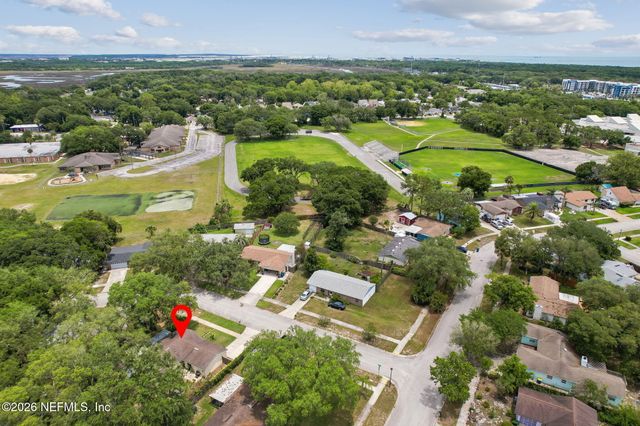 2638 STERN Drive N, Jacksonville, FL 32233