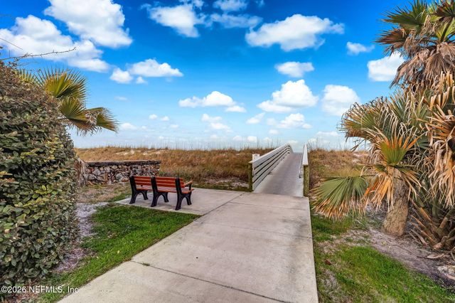 2638 STERN Drive N, Jacksonville, FL 32233