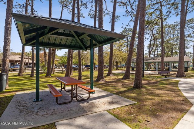 2638 STERN Drive N, Jacksonville, FL 32233