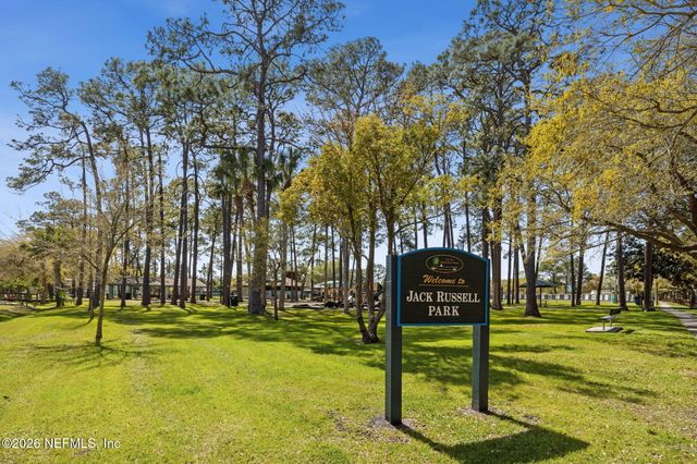 2638 STERN Drive N, Jacksonville, FL 32233