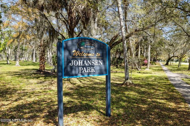 2638 STERN Drive N, Jacksonville, FL 32233