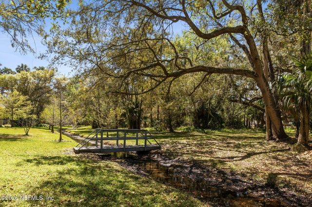 2638 STERN Drive N, Jacksonville, FL 32233