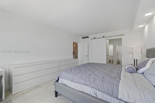 5700 Collins Ave 7J, Miami Beach, FL 33140