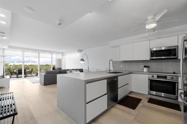 5700 Collins Ave 7J, Miami Beach, FL 33140