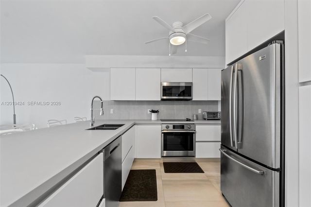 5700 Collins Ave 7J, Miami Beach, FL 33140