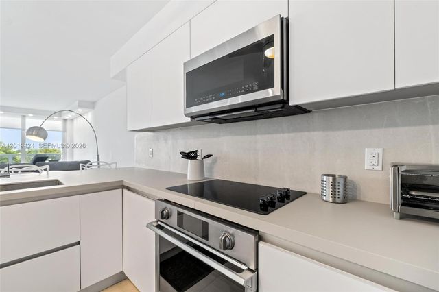 5700 Collins Ave 7J, Miami Beach, FL 33140