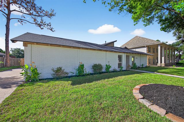 3006 Golden Hills Lane, Missouri City, TX 77459