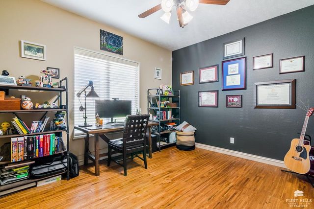 1205 S Mill Point Circle, Manhattan, KS 66503