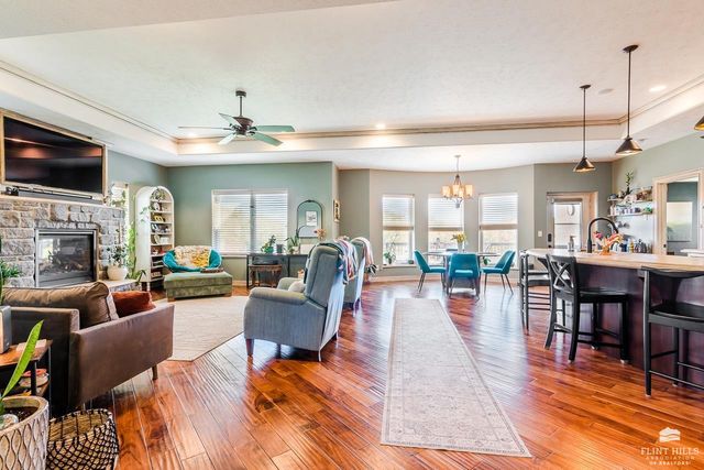 1205 S Mill Point Circle, Manhattan, KS 66503