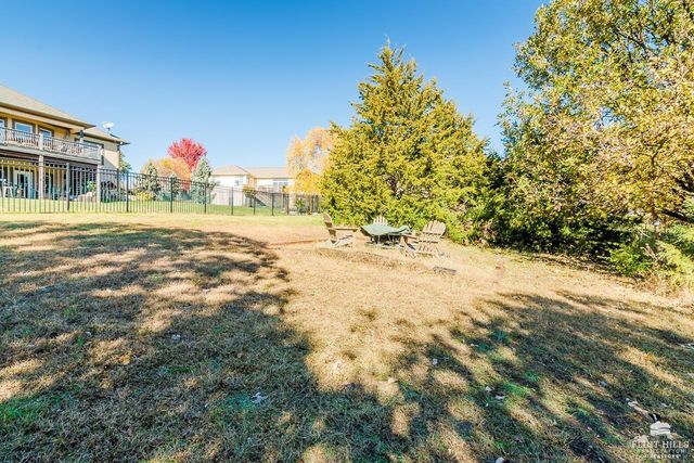 1205 S Mill Point Circle, Manhattan, KS 66503