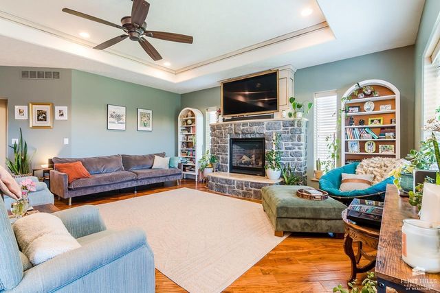 1205 S Mill Point Circle, Manhattan, KS 66503