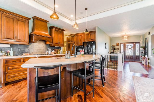 1205 S Mill Point Circle, Manhattan, KS 66503