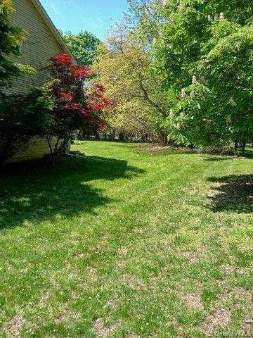 92 Scotland Hill Road, Chestnut Ridge, NY 10977