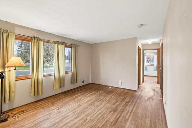 2014 Carnelian Lane, Eagan, MN 55122