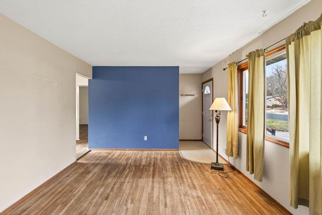 2014 Carnelian Lane, Eagan, MN 55122