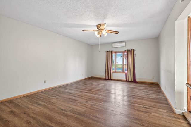 2014 Carnelian Lane, Eagan, MN 55122