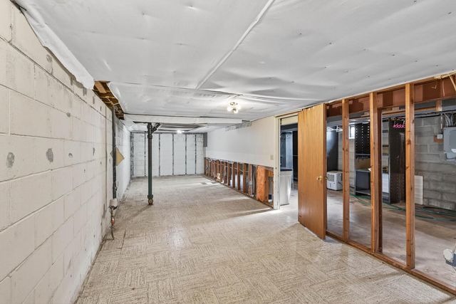 2014 Carnelian Lane, Eagan, MN 55122