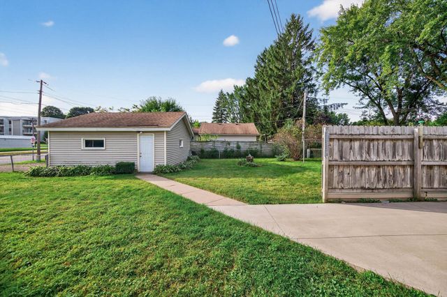 2014 Carnelian Lane, Eagan, MN 55122