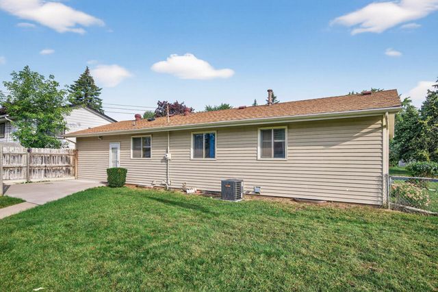 2014 Carnelian Lane, Eagan, MN 55122