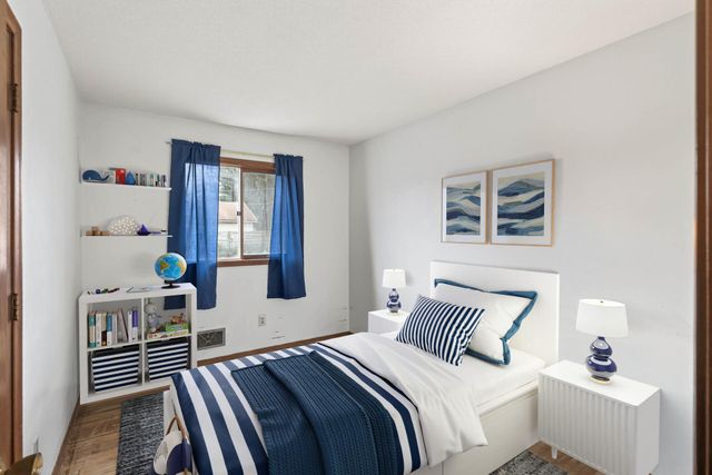 2014 Carnelian Lane, Eagan, MN 55122