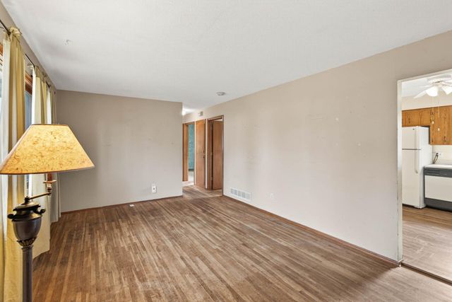 2014 Carnelian Lane, Eagan, MN 55122