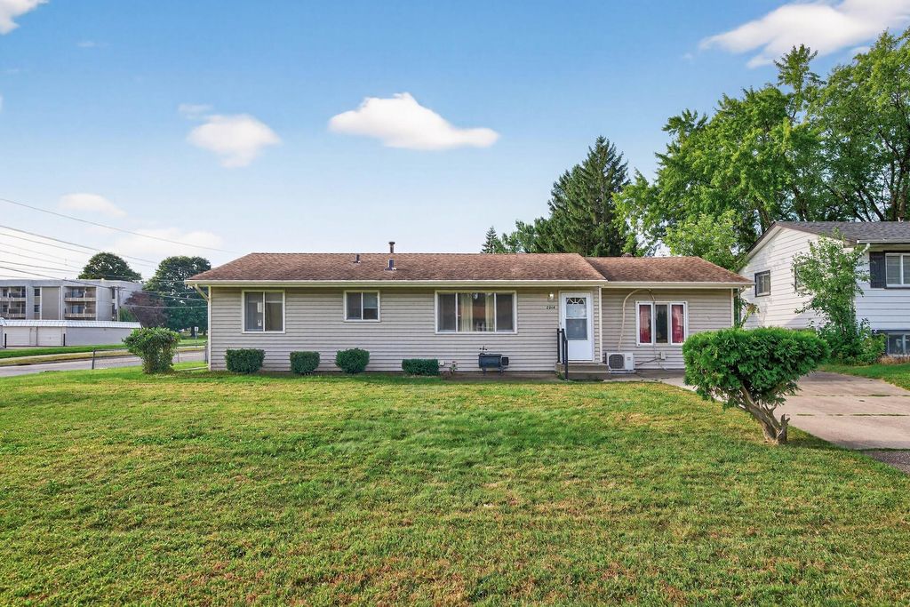 2014 Carnelian Lane, Eagan, MN 55122