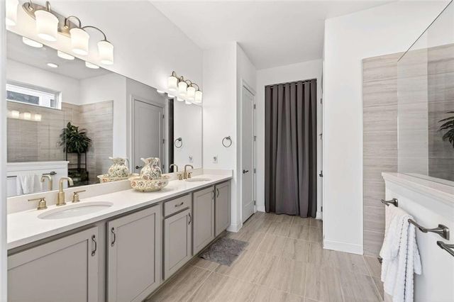 6869 River Rock Drive, Flowery Branch, GA 30542