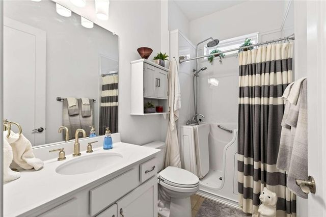 6869 River Rock Drive, Flowery Branch, GA 30542