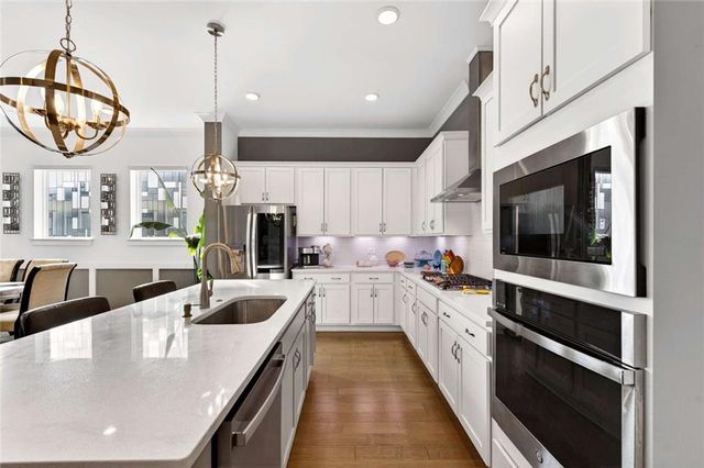 6869 River Rock Drive, Flowery Branch, GA 30542