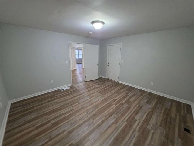 1214 S Broad Street, Monroe, GA 30655