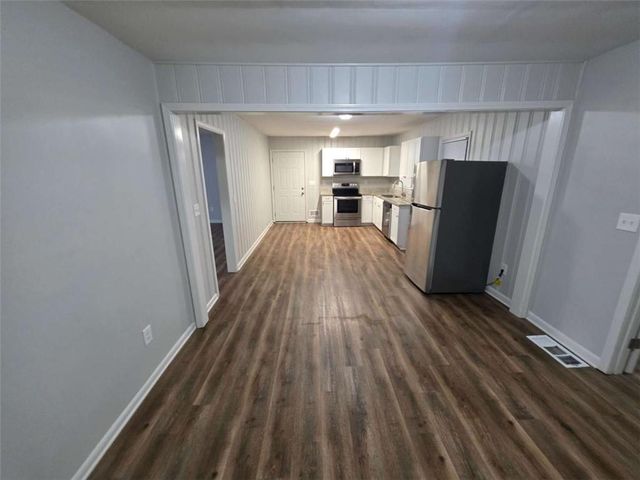 1214 S Broad Street, Monroe, GA 30655