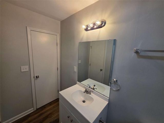 1214 S Broad Street, Monroe, GA 30655