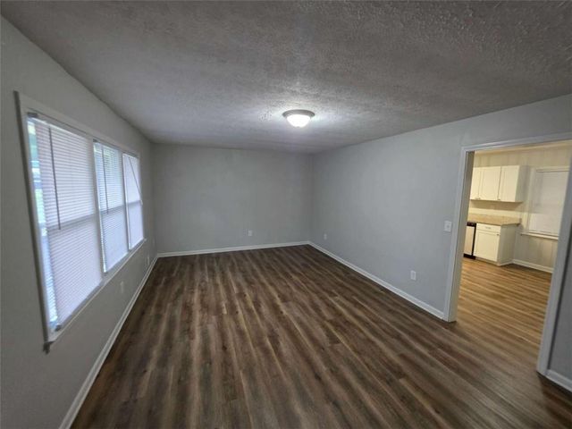 1214 S Broad Street, Monroe, GA 30655