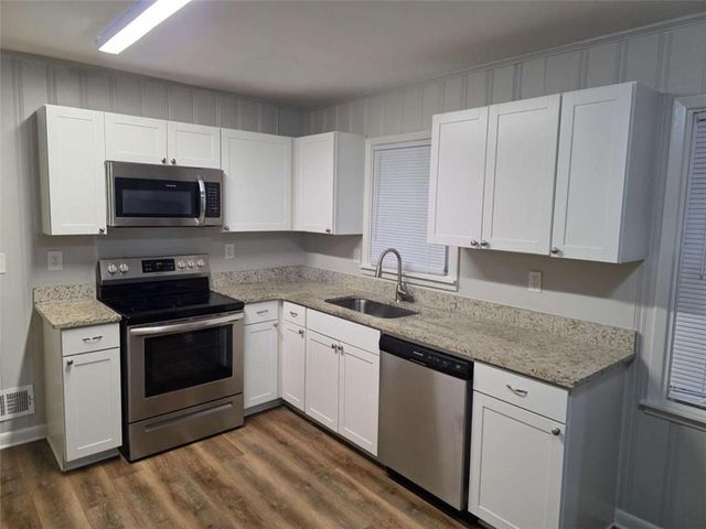 1214 S Broad Street, Monroe, GA 30655