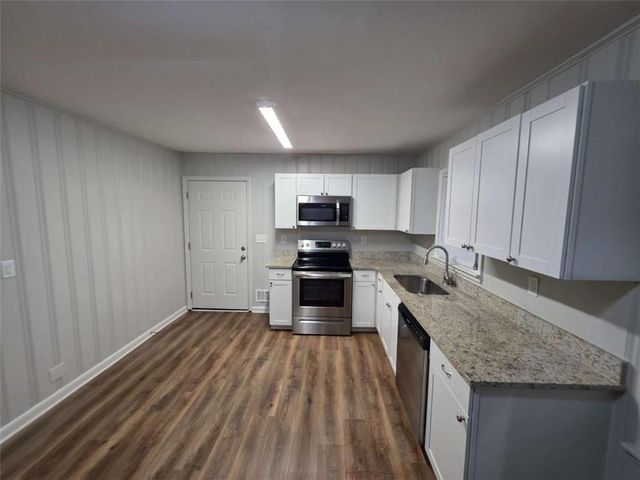 1214 S Broad Street, Monroe, GA 30655