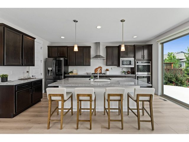 2119 Setting Sun Dr, Windsor, CO 80550