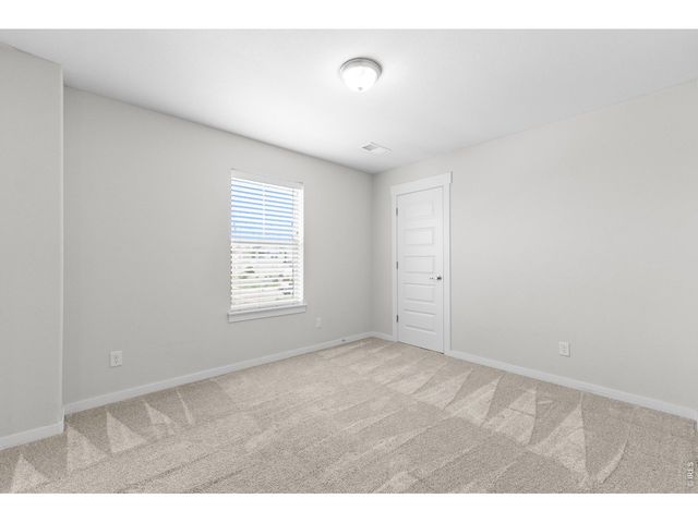 2119 Setting Sun Dr, Windsor, CO 80550
