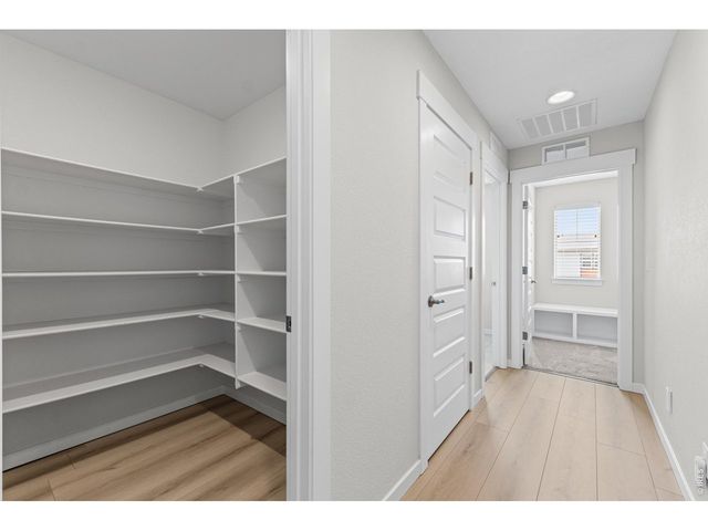 2119 Setting Sun Dr, Windsor, CO 80550