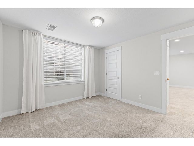 2119 Setting Sun Dr, Windsor, CO 80550