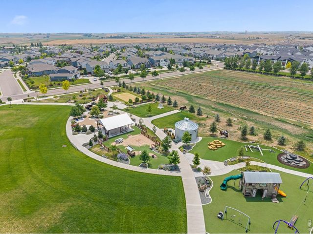 2119 Setting Sun Dr, Windsor, CO 80550