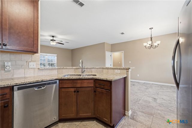 37 Buckskin Loop, Belton, TX 76513