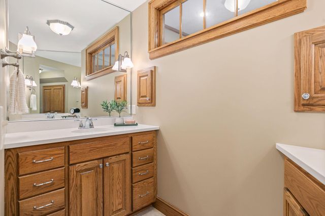 6120 Hadley Avenue S, Cottage Grove, MN 55016