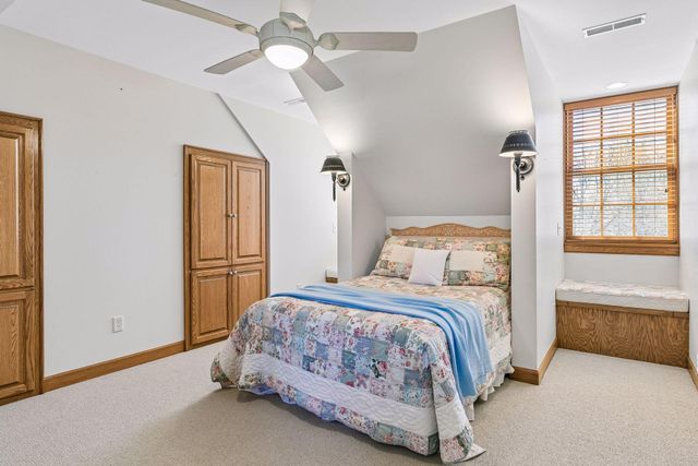 6120 Hadley Avenue S, Cottage Grove, MN 55016