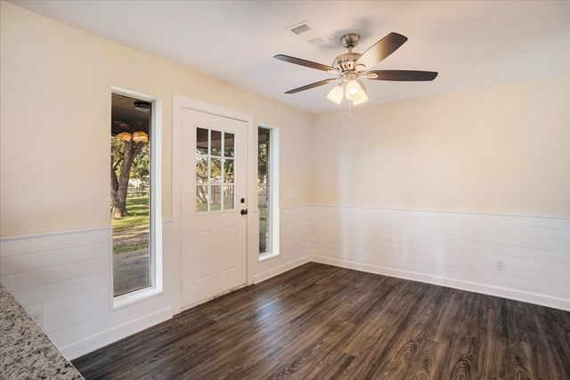 108 W College Street, Leonard, TX 75452