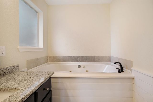 108 W College Street, Leonard, TX 75452