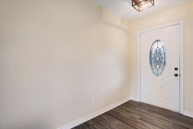 108 W College Street, Leonard, TX 75452