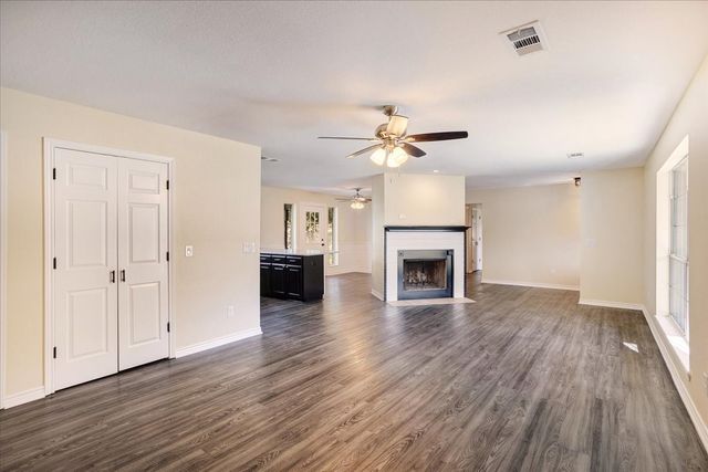 108 W College Street, Leonard, TX 75452