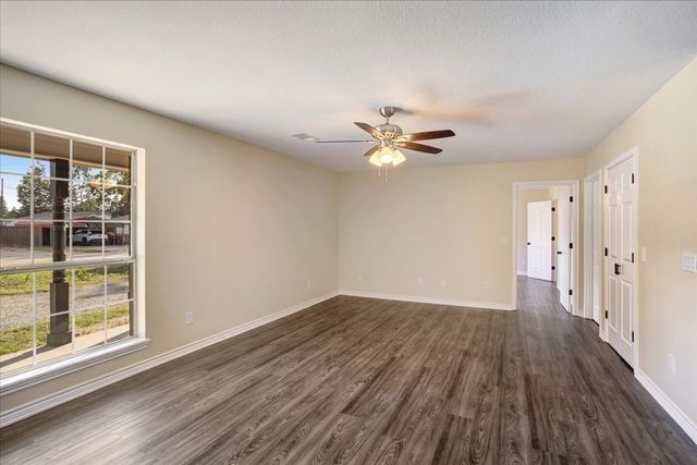 108 W College Street, Leonard, TX 75452