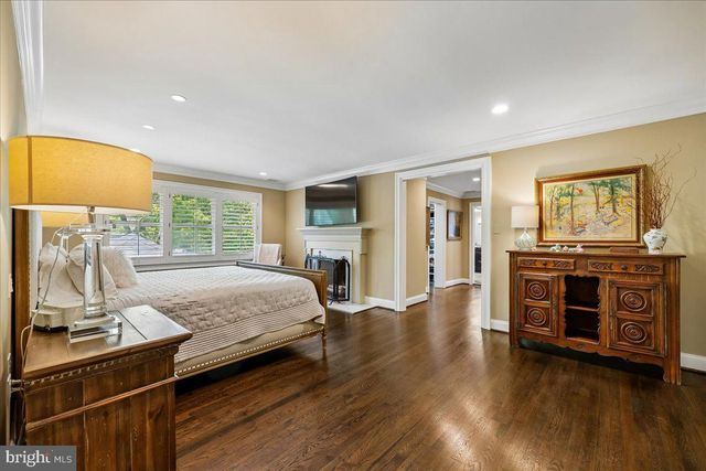 6904 EARLSGATE WAY, North Bethesda, MD 20852